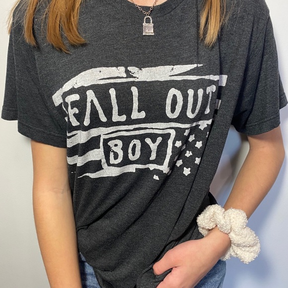 Fall Out Boy tee - Picture 3 of 4